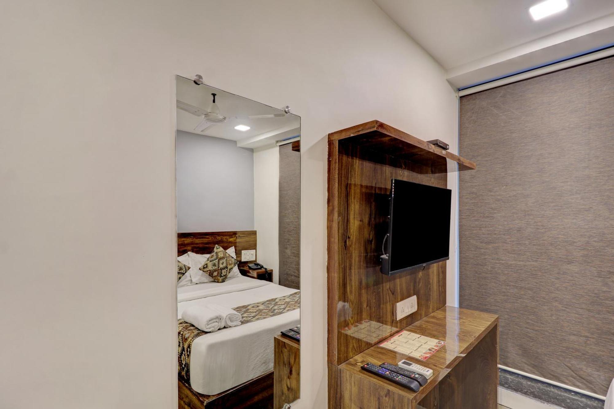 Hotel Merry Gold มุมไบ ภายนอก รูปภาพ
